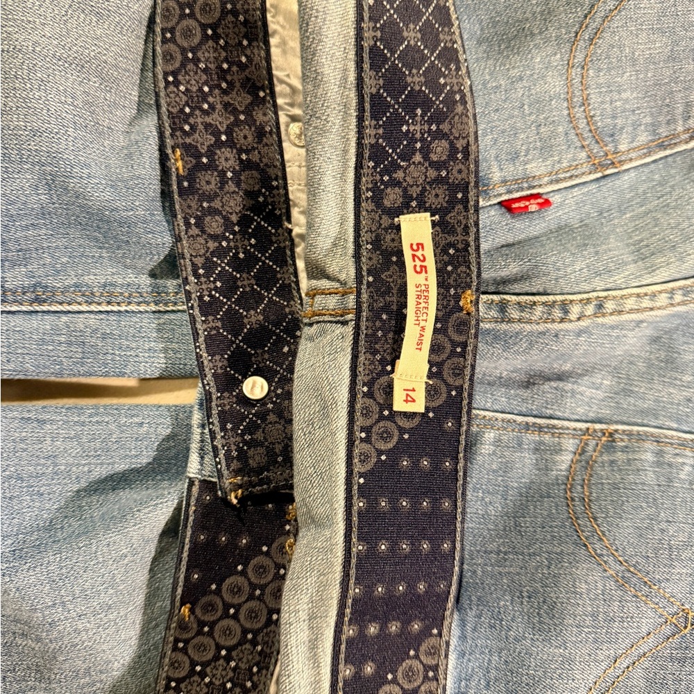 Levi's 525 Perfect Waist Straight  Women's Blue Jeans Size 14 - Picture 8 of 12